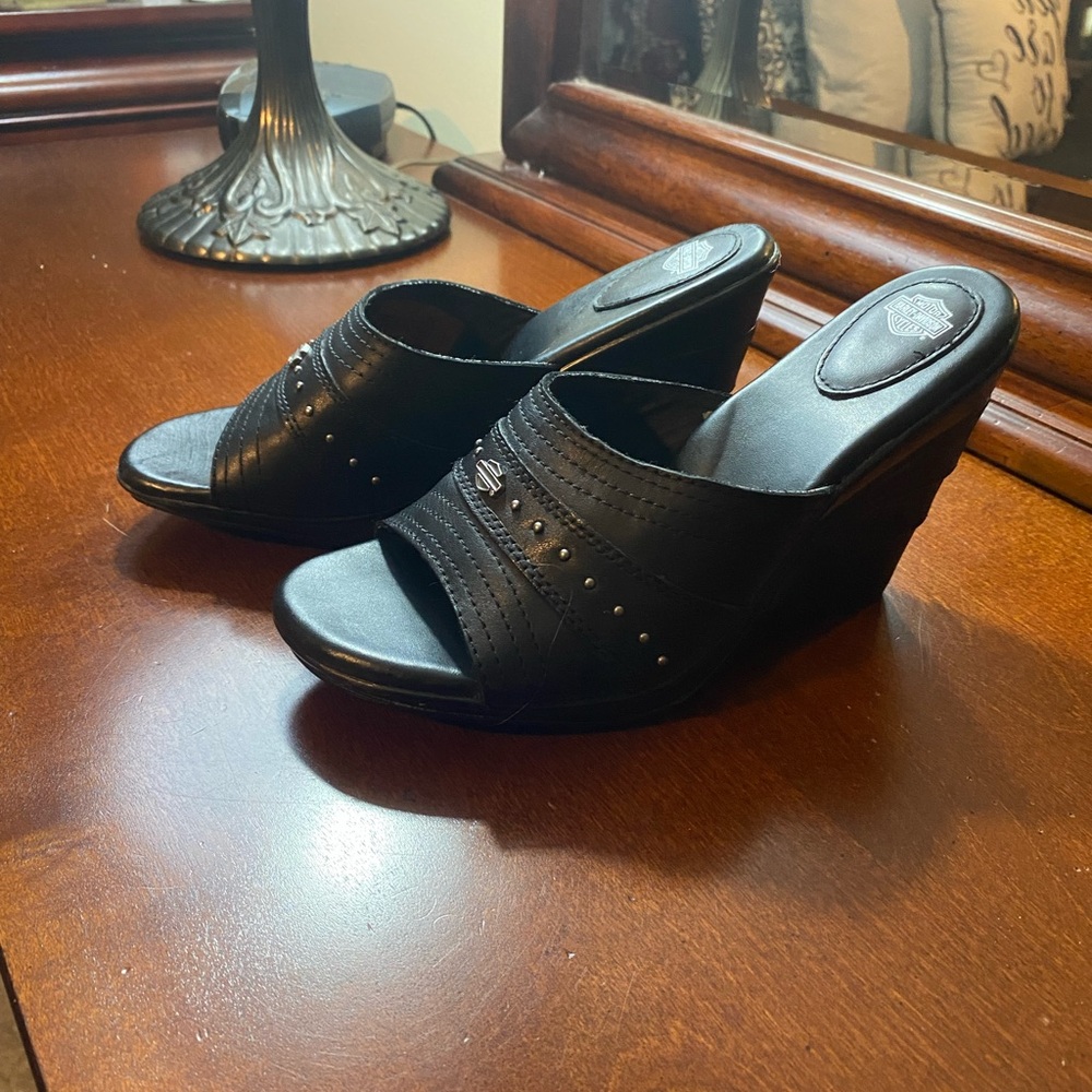 Harley Davidson black logo sandals - size 7/12 -never worn